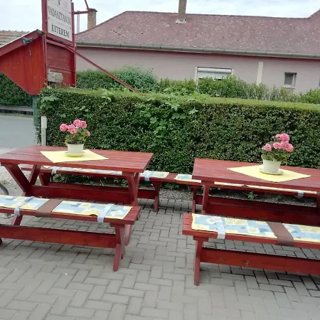Vadásztanya Fogadó Apartman Egerszalók