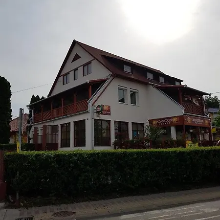 Vadasztanya Fogado Apartment